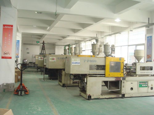 寻路跨境电商 厂二代乘互联网顺风扬帆出海